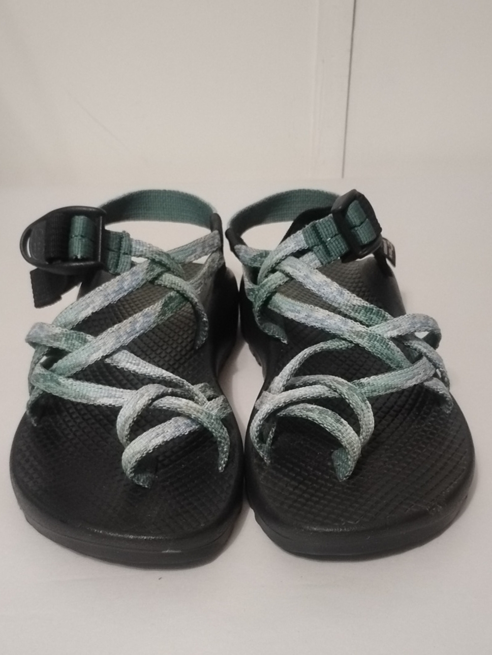 Chaco National Park Foundation Women's 6 Black Sandals with Teal Straps
